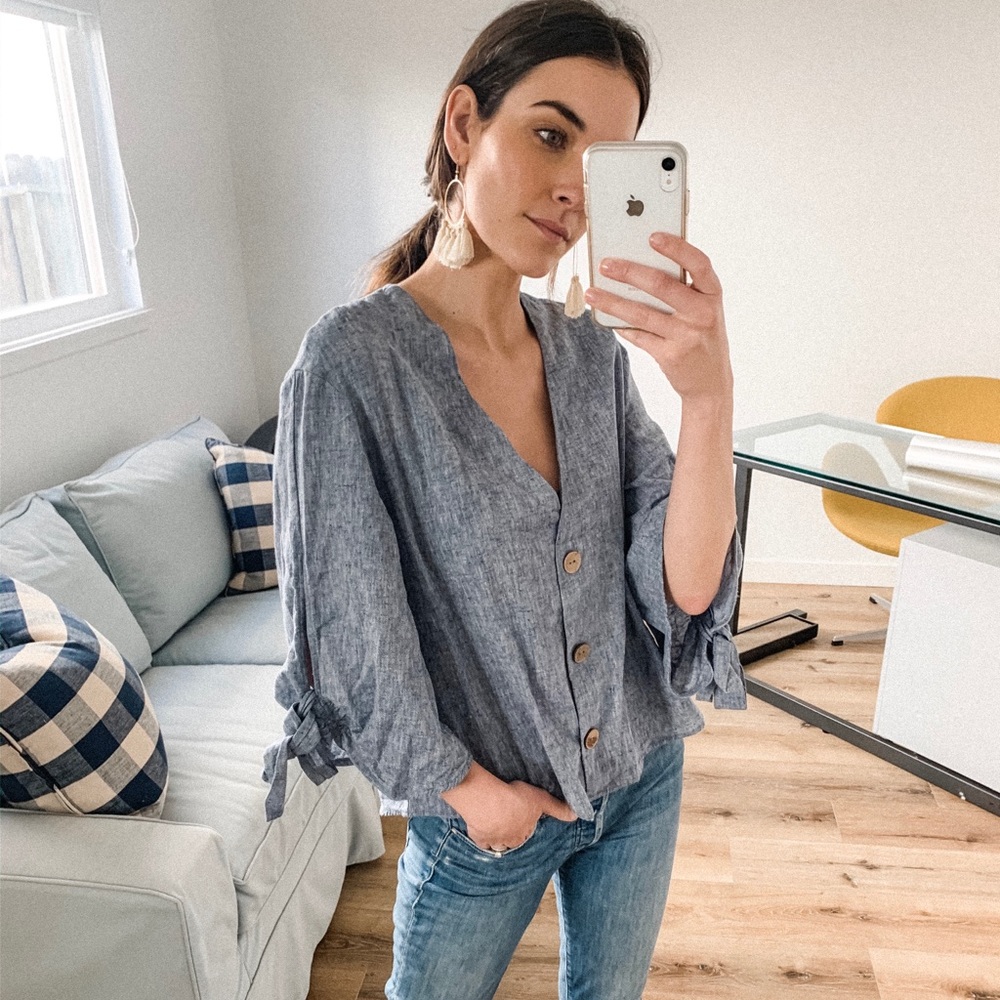 ZARA blue top with buttons 💘